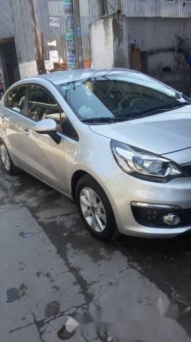 Bán xe Kia Rio đời 2015, màu bạc, giá chỉ 400 triệu