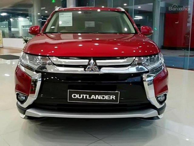 Bán ô tô Mitsubishi Outlander 2.4 CVT đời 2018, màu đỏ