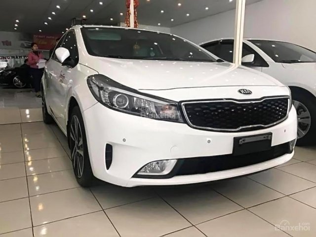 Bán Kia Cerato Signature 1.6 AT đời 2017, màu trắng  