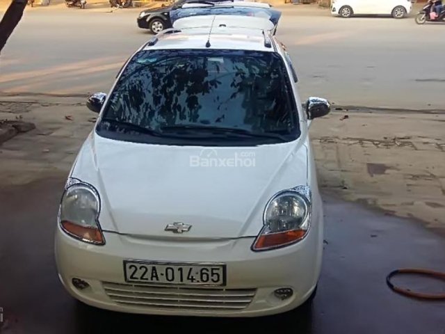 Cần bán gấp Chevrolet Spark đời 2009, màu trắng, giá tốt