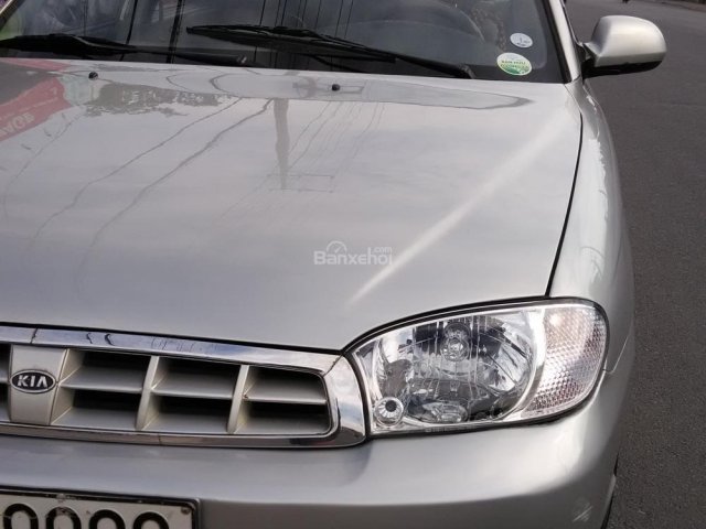 Cần bán lại xe Kia Spectra đời 2005, màu bạc