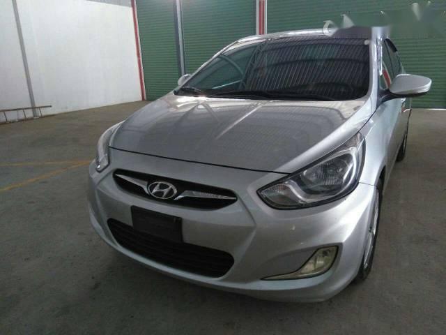 Bán Hyundai Accent đời 2011, màu bạc  