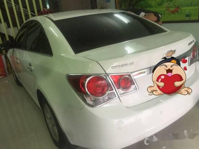 Bán Chevrolet Cruze đời 2011, màu trắng, giá chỉ 330 triệu