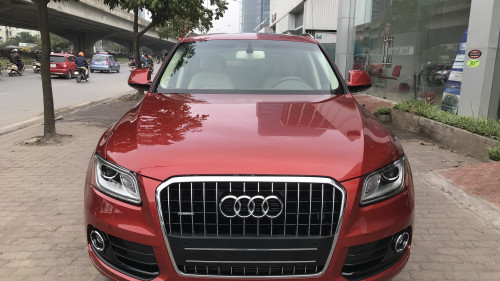 Cần bán Audi Q5 2.0 AT đời 2016, màu đỏ, xe nhập