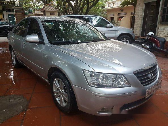 Chính chủ bán xe Hyundai Sonata đời 2009, màu bạc, nhập khẩu