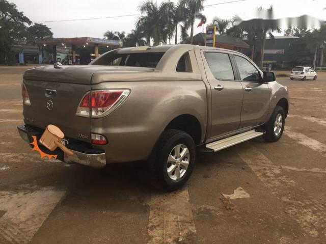 Bán lại xe Mazda BT 50 đời 2014, màu vàng, nhập khẩu