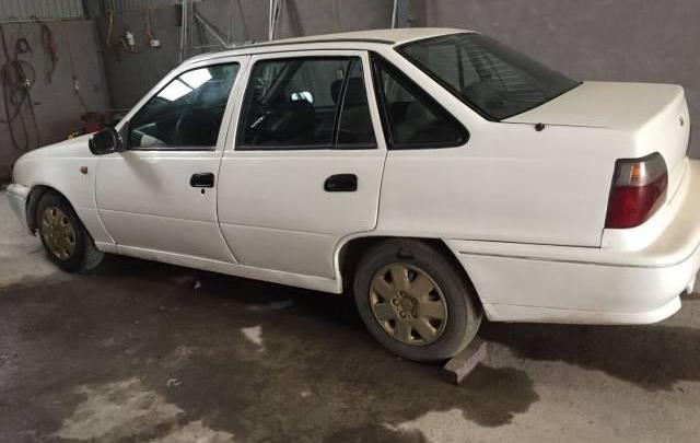 Bán xe Daewoo Cielo năm 1996, màu trắng 