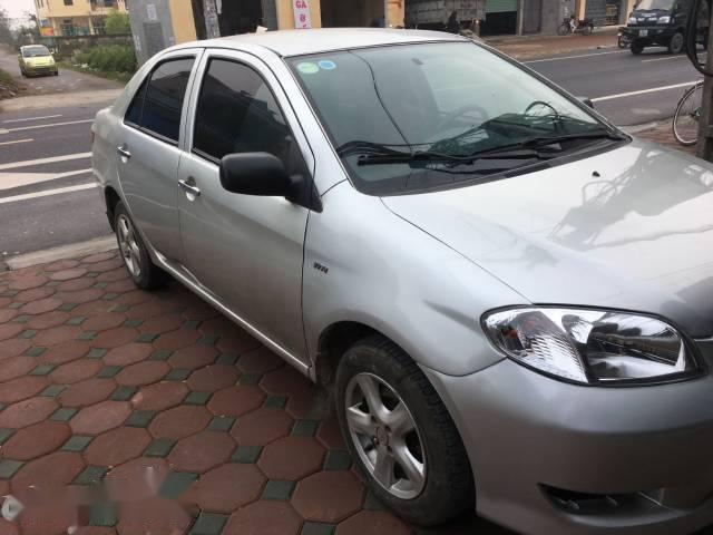 Bán xe Toyota Vios đời 2005, màu bạc 