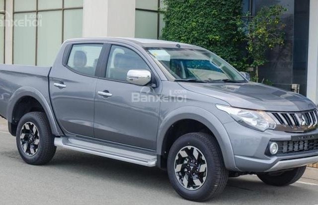 Bán Mitsubishi Triton 4x2 MT, 2.5L, đủ màu, nhập Thái, trả góp, giao xe ngay, giá 555tr, lh 0911 373 343