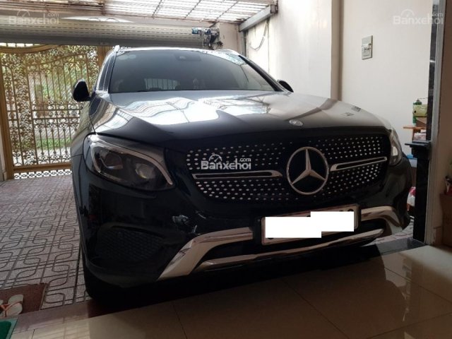 Cần bán Mercedes GLC 250 2016, màu đen, nhập khẩu nguyên chiếc