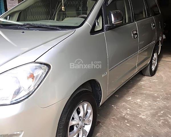 Bán xe Toyota Innova sản xuất 2008, màu bạc chính chủ, 395 triệu