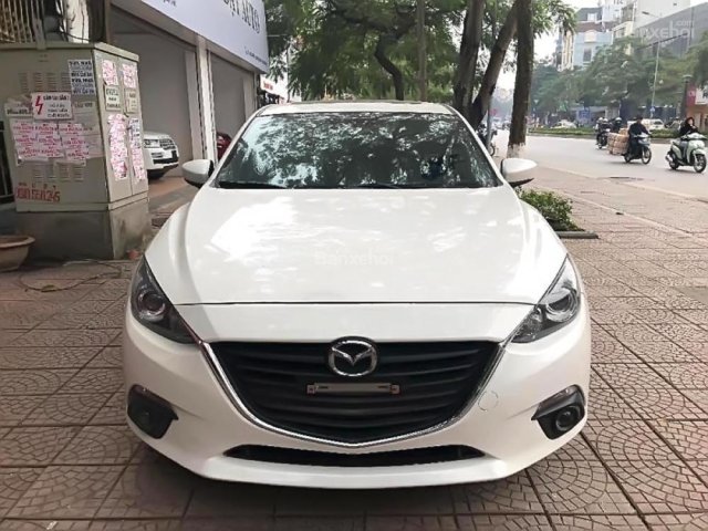 Bán Mazda 3 năm 2015, màu trắng chính chủ