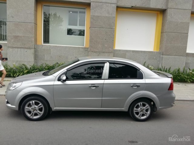 Cần bán Chevrolet Aveo LTZ năm 2015, màu bạc