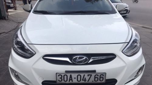 Cần bán lại xe Hyundai Accent 1.4 AT đời 2014, màu trắng, xe nhập 