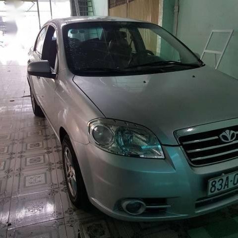 Bán gấp Daewoo Gentra đời 2009, màu bạc