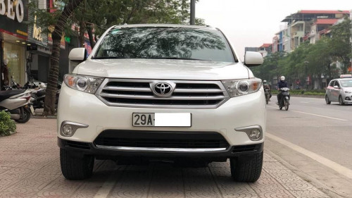 Bán Toyota Highlander 2.7 AT đời 2011, màu trắng chính chủ