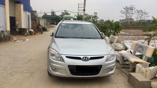 Cần bán xe Hyundai i30 1.6 AT đời 2009, màu bạc