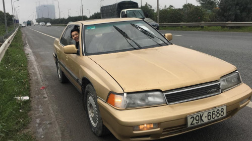 Cần bán gấp Honda Legend, đời 1995 số sàn