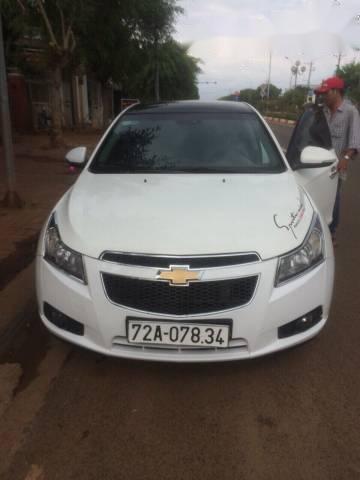 Bán xe Chevrolet Cruze 2010, màu trắng 