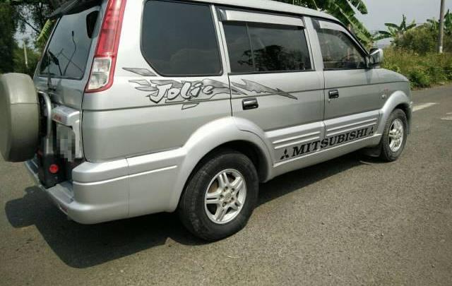 Bán ô tô Mitsubishi Jolie đời 2004, màu bạc, 185tr