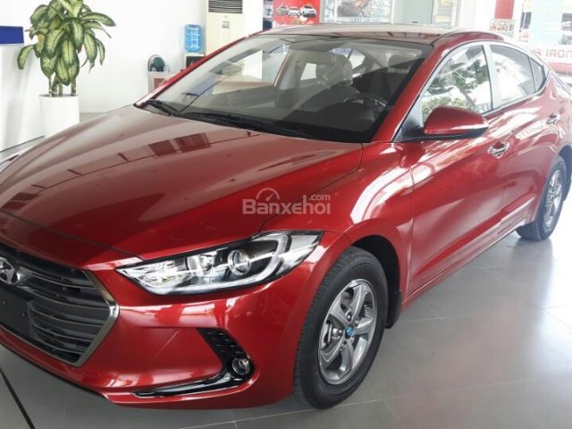 Hyundai Vũng Tàu - bán Hyundai Elantra 2018, khuyến mại cực cao, trả góp 85%, lãi suất ưu đãi, liên hệ: 0922229994