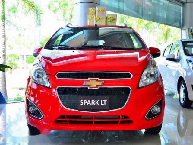 Bán ô tô Chevrolet Spark LT sản xuất 2017, màu đỏ