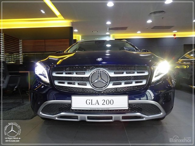 Bán Mercedes GLA 200 New - SUV 5 chỗ - KM 100% TTB - Hỗ trợ ngân hàng 80%. LH: 0919 528 520