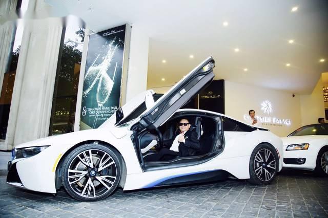 Bán BMW i8 đời 2015, màu trắng, xe nhập số tự động