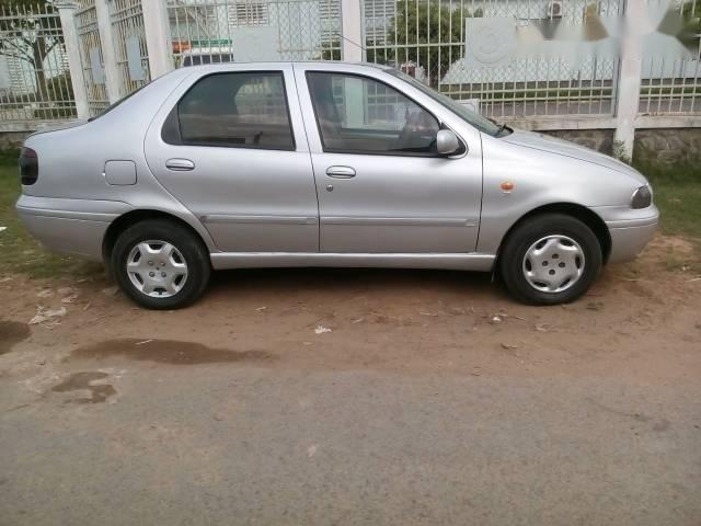 Bán Fiat Siena đời 2001, màu bạc 0