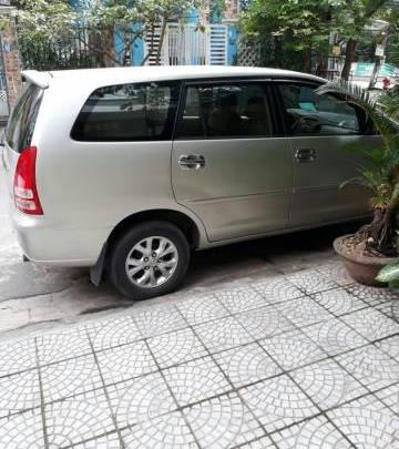 Chính chủ bán xe Toyota Innova G đời 2006, màu vàng cát