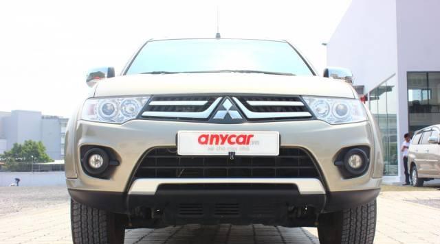 Bán xe Mitsubishi Pajero 3.0 AT đời 2016, màu vàng cát