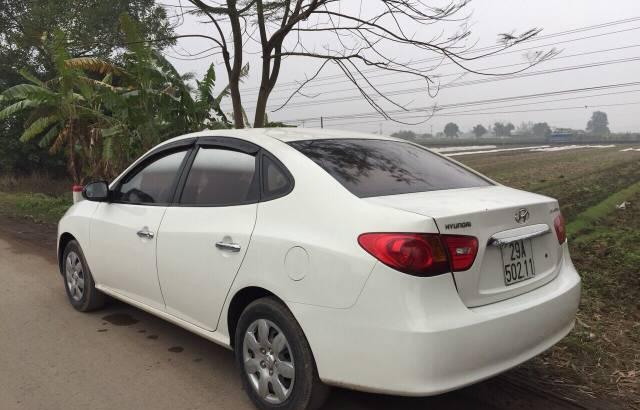 Bán xe Hyundai Elantra đời 2011, màu trắng  