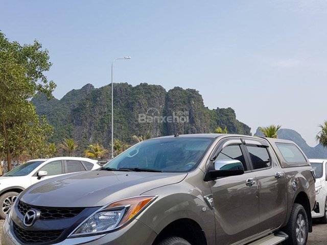 Bán Mazda BT 50 đời 2015, màu vàng, xe nhập số sàn 