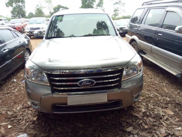 Cần bán xe Ford Everest MT đời 2011, màu xám, 569tr