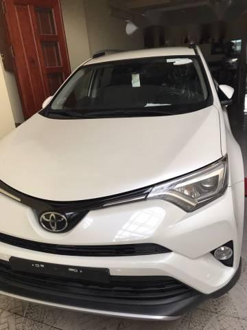 Bán Toyota RAV4 đời 2017, màu trắng, nhập khẩu nguyên chiếc