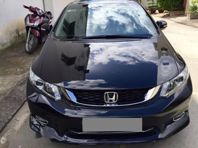 Cần bán gấp Honda Civic sản xuất 2015, màu đen