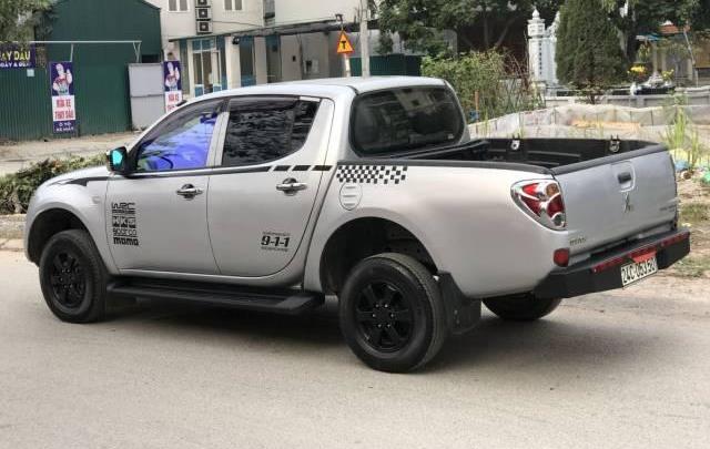 Bán Mitsubishi Triton đời 2009, màu bạc chính chủ