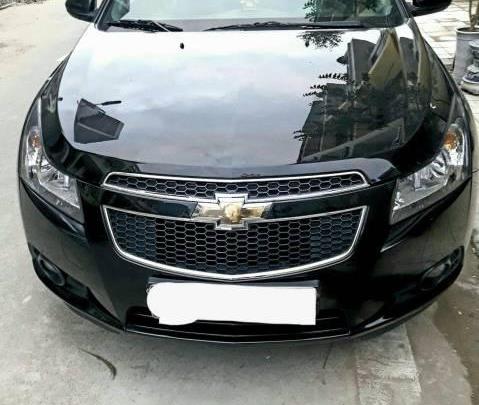 Cần bán xe Chevrolet Cruze đời 2013, màu đen, xe gia đình