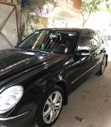 Bán Mercedes E280 đời 2006, màu đen