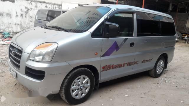 Bán xe Hyundai Starex đời 2006, màu bạc, nhập khẩu chính chủ