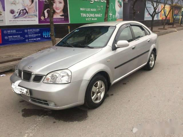 Bán Daewoo Lacetti SE đời 2004, màu bạc, giá 138tr