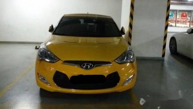 Bán xe Hyundai Veloster đời 2012, màu vàng, nhập khẩu