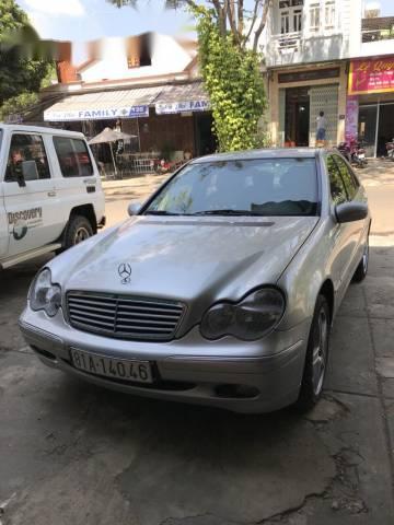 Bán xe Mercedes C200 đời 2001, màu bạc, nhập khẩu, giá chỉ 190 triệu0