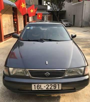 Bán xe Nissan Sunny đời 1996, màu đen còn mới0