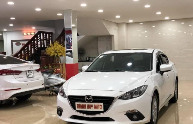 Gia đình bán xe Mazda 3 1.5 đời 2015, màu trắng