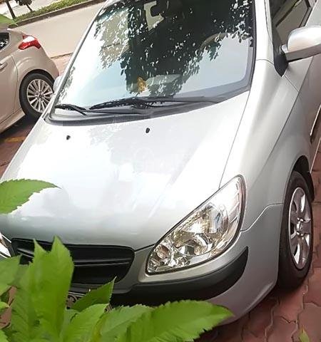 Cần bán lại xe Hyundai Getz đời 2010, màu bạc, nhập khẩu nguyên chiếc xe gia đình