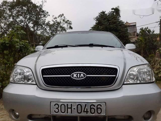 Cần bán lại xe Kia Carnival 2007, màu bạc