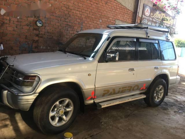 Bán Mitsubishi Pajero năm sản xuất 1993, màu trắng, nhập khẩu