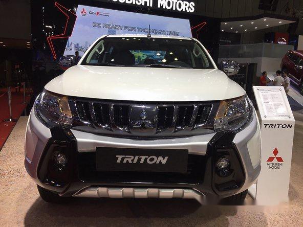 Cần bán xe Mitsubishi Triton năm 2018, màu trắng