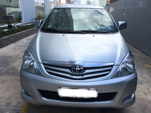 Bán Toyota Innova G sản xuất 2012, màu bạc, xe gia đình